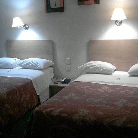 Hotel Castilla Y Leon Guadalajara Ngoại thất bức ảnh