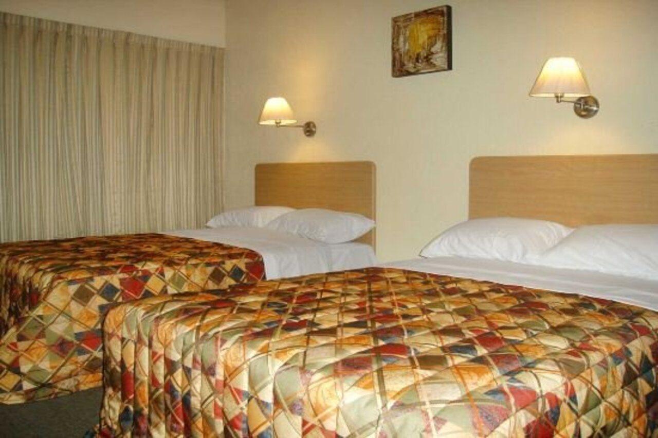 Hotel Castilla Y Leon Guadalajara Ngoại thất bức ảnh