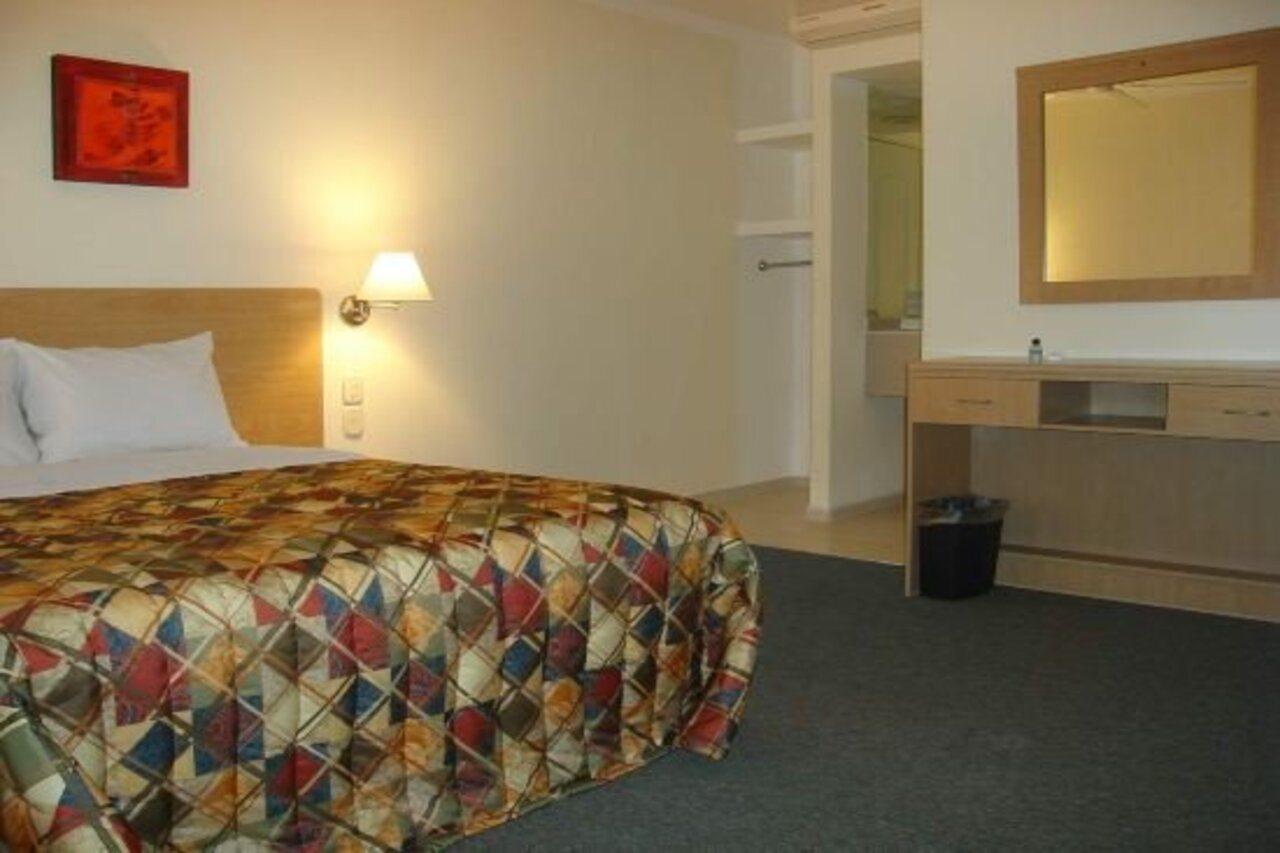 Hotel Castilla Y Leon Guadalajara Ngoại thất bức ảnh