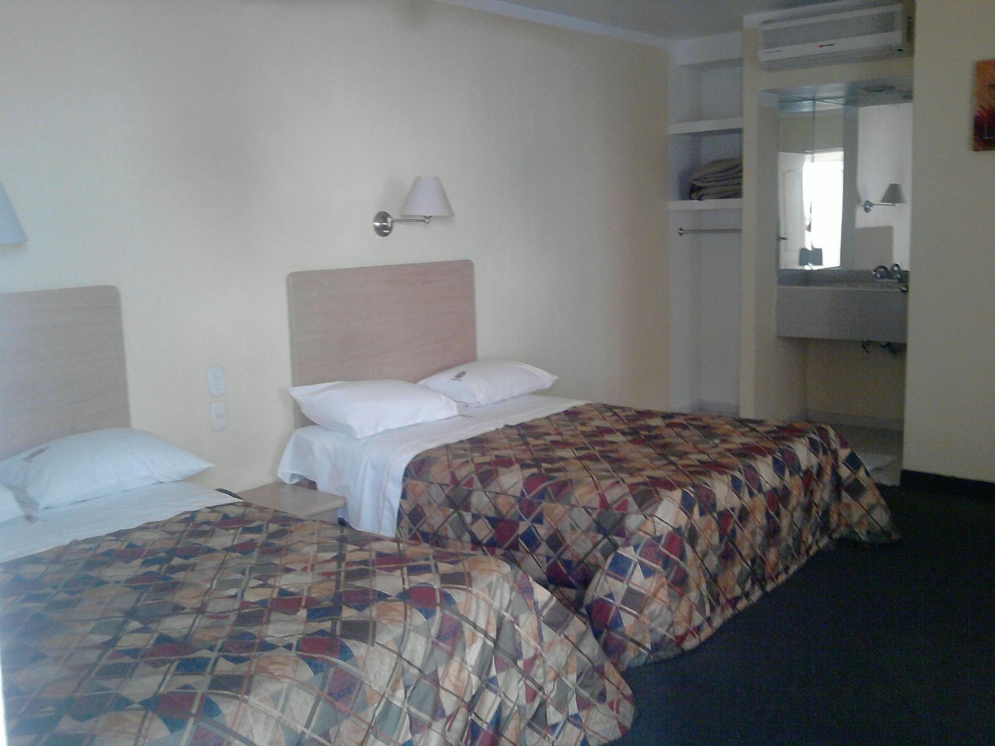 Hotel Castilla Y Leon Guadalajara Ngoại thất bức ảnh