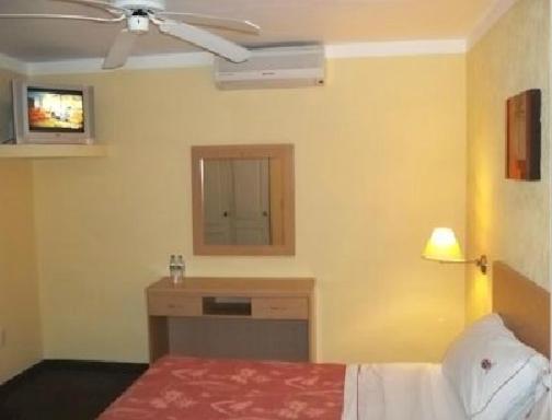 Hotel Castilla Y Leon Guadalajara Ngoại thất bức ảnh